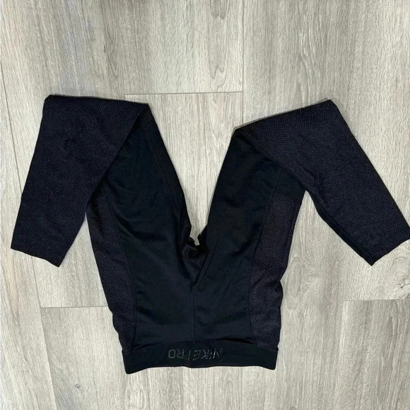 NIKE PRO LEGGINGS - Picture 7 of 9